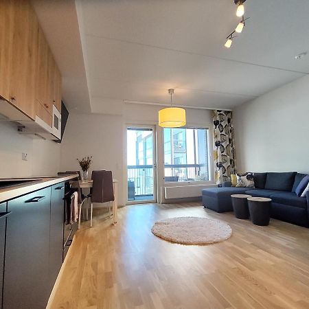 Fully Equipped New Apartment With Free Parking Tampere Buitenkant foto