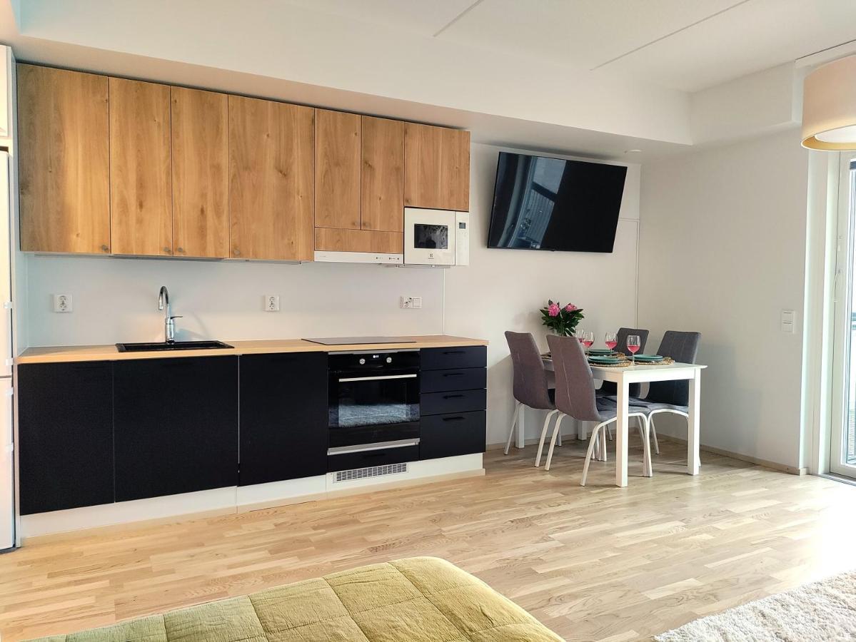 Fully Equipped New Apartment With Free Parking Tampere Buitenkant foto