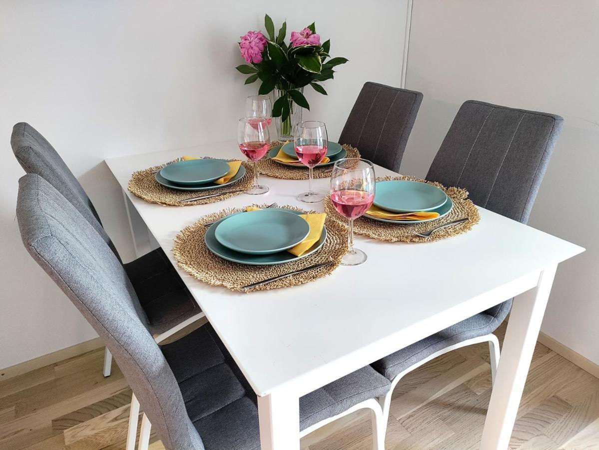Fully Equipped New Apartment With Free Parking Tampere Buitenkant foto